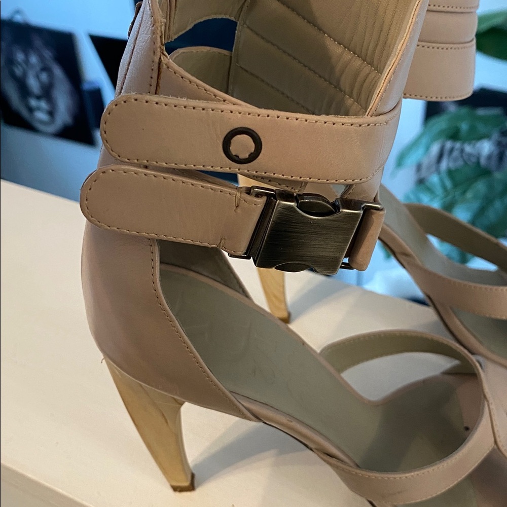 Omelle Mauve Nude Heels